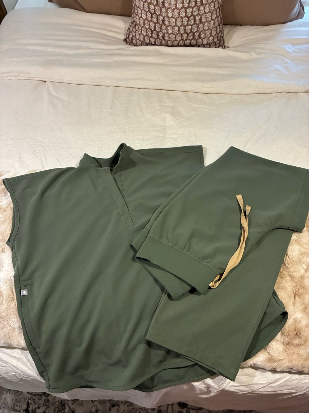 Olive Green Two-Piece Active Set
